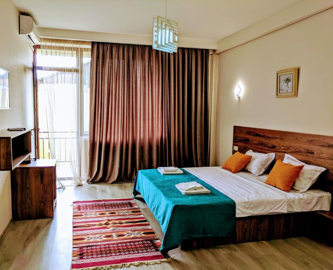 Hotel 5 Rooms Tiflis Dış mekan fotoğraf