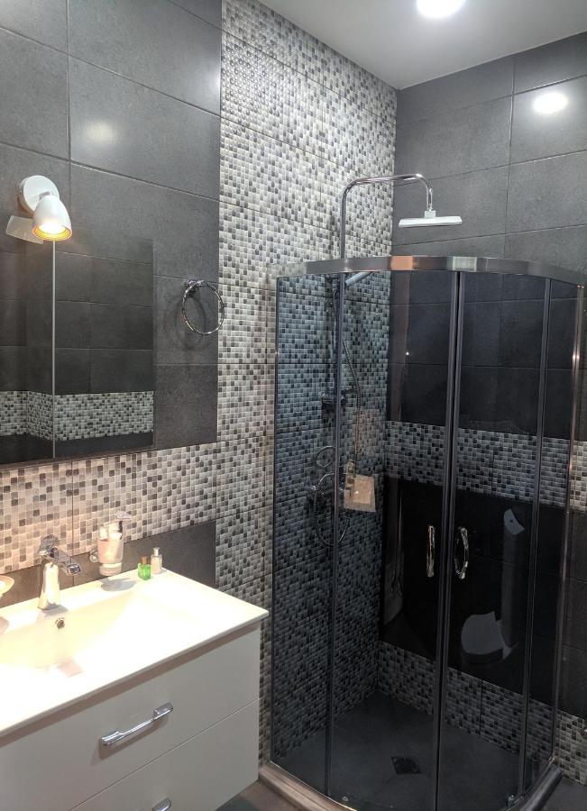 Hotel 5 Rooms Tiflis Dış mekan fotoğraf